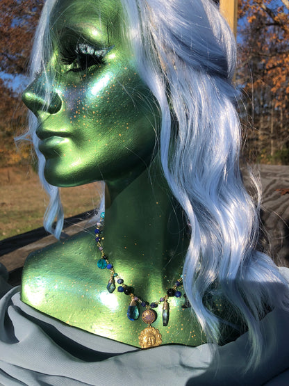 *new* Chasing Moons 16.5”-17” ♻️