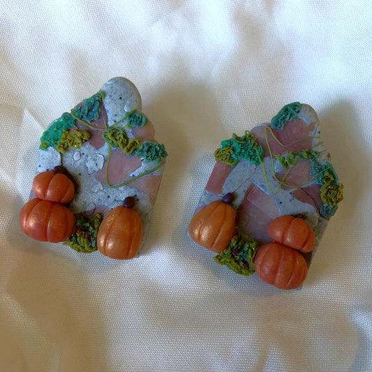 *New/Vault* Halloween ‘22 Overgrown Gravestone Studs— ~2-2.5”